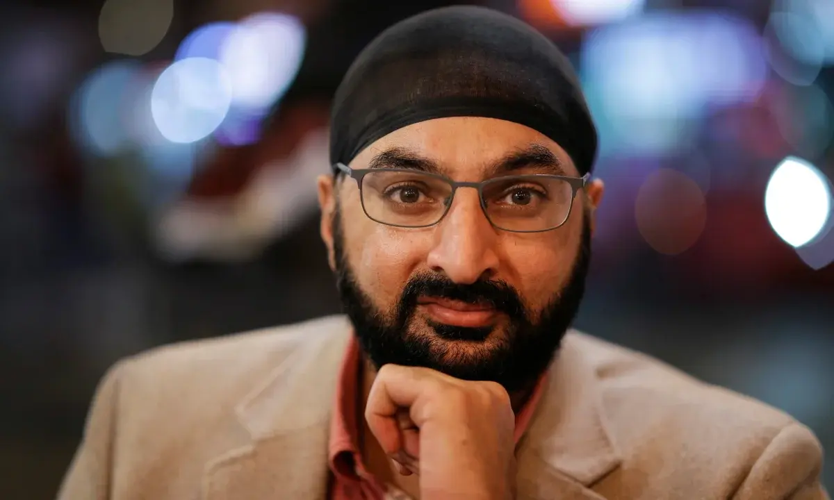 Monty Panesar Shuts Down Steve Smith With a Brilliant Comeback