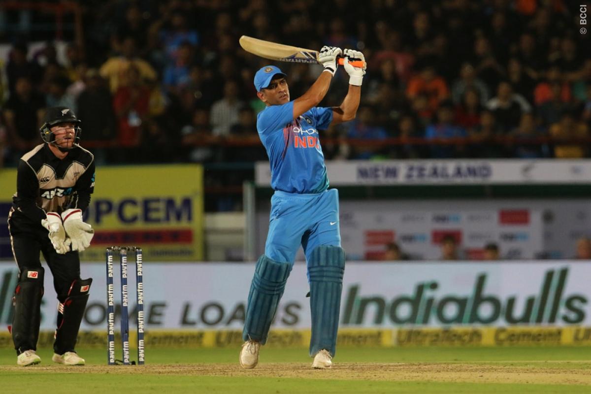 WATCH | MS Dhoni unleashes his monstrous self to hit three huge sixes