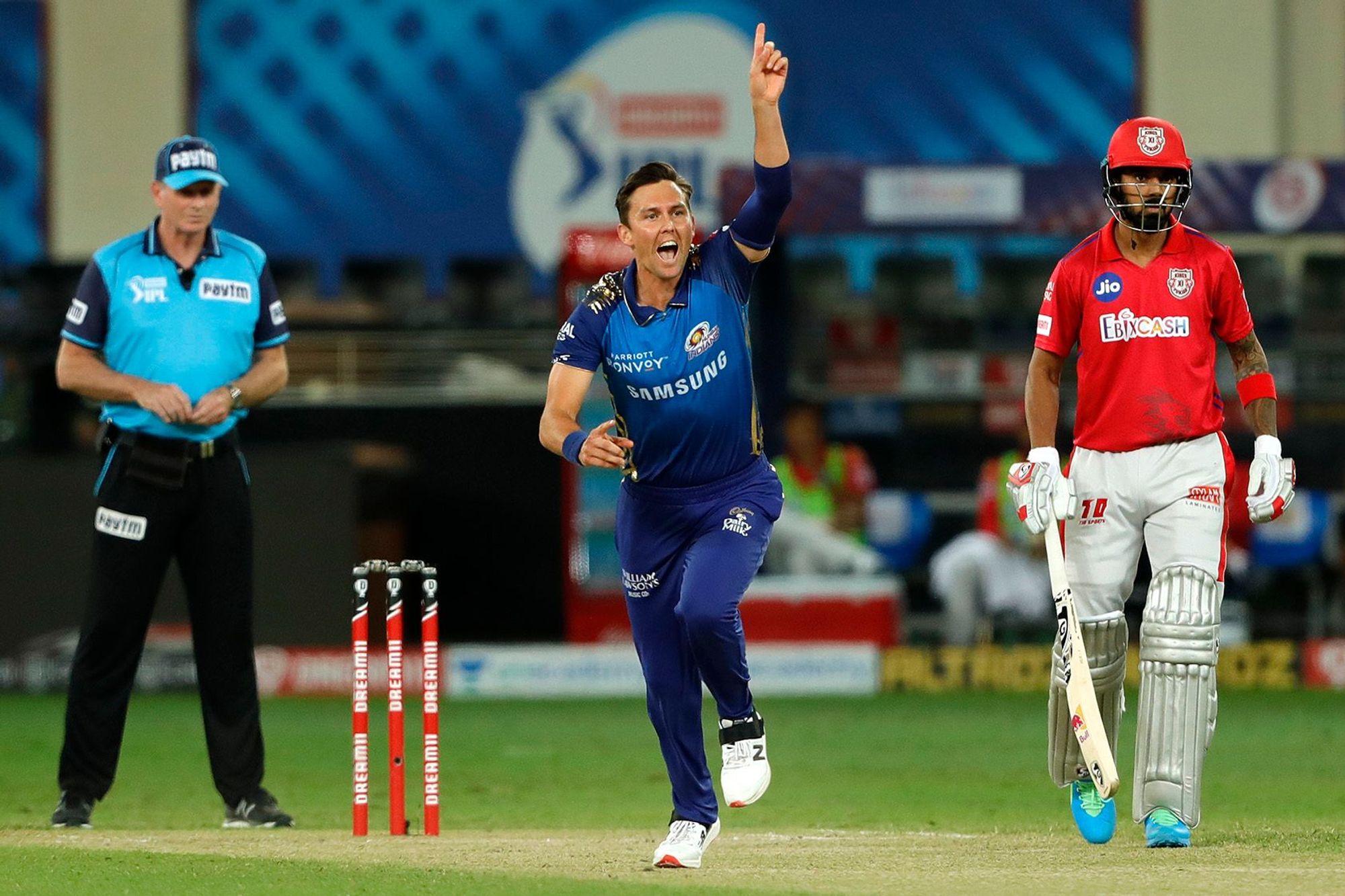 Mumbai Indians pacer Trent Boult (L)