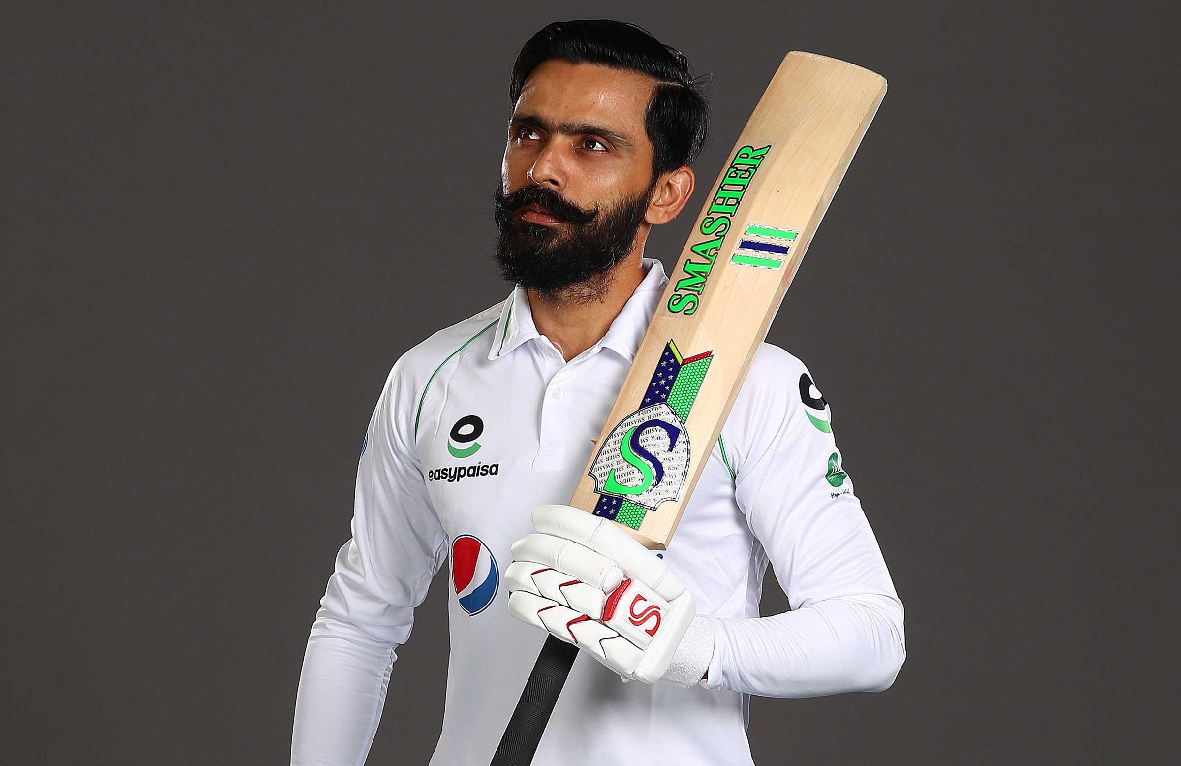 Twitter reacts to 'poor man's Ravindra Jadeja' Fawad Alam trying to copy the Indian on the field