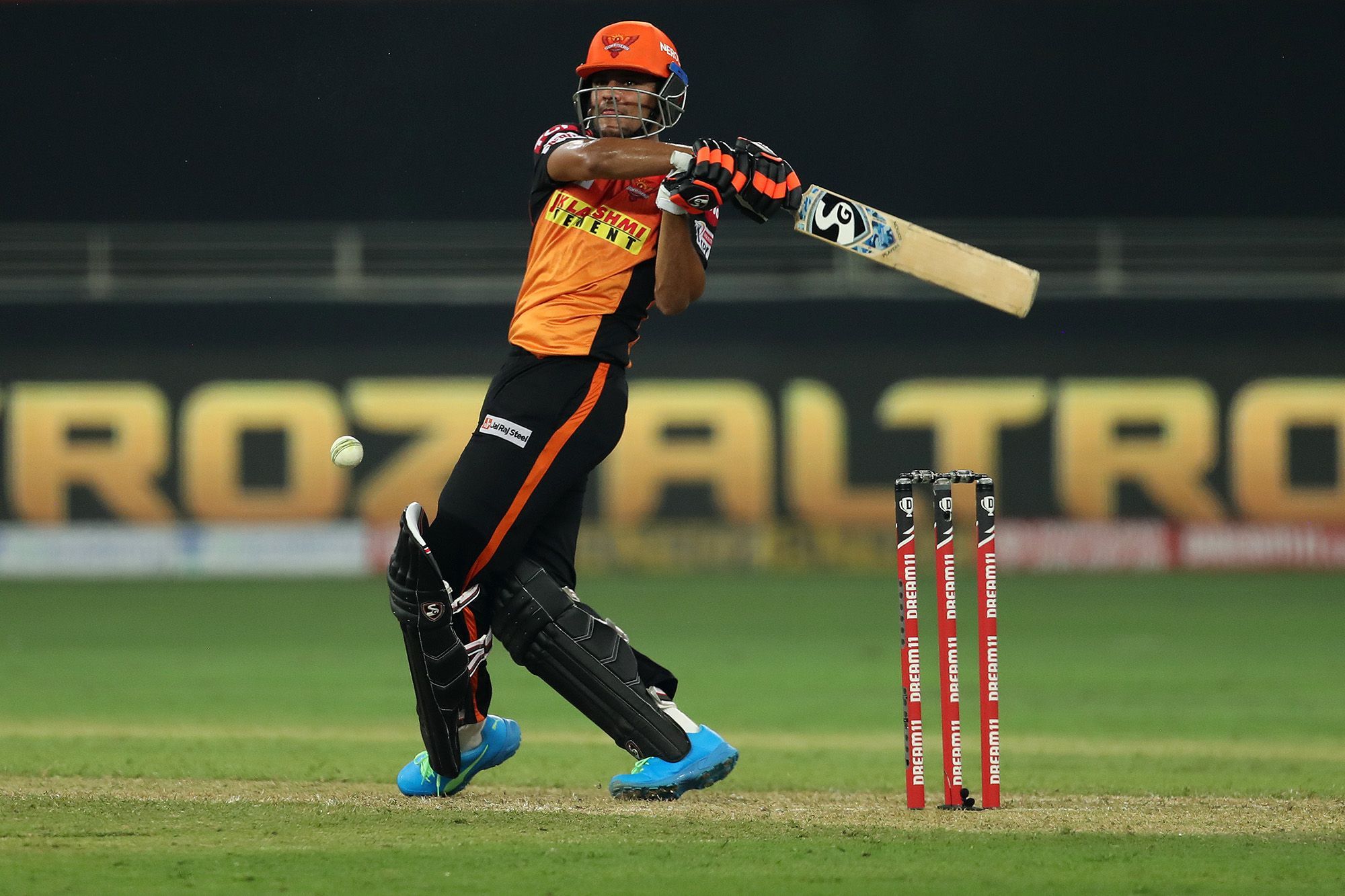 Warner puts his weight behind SRH youngsters