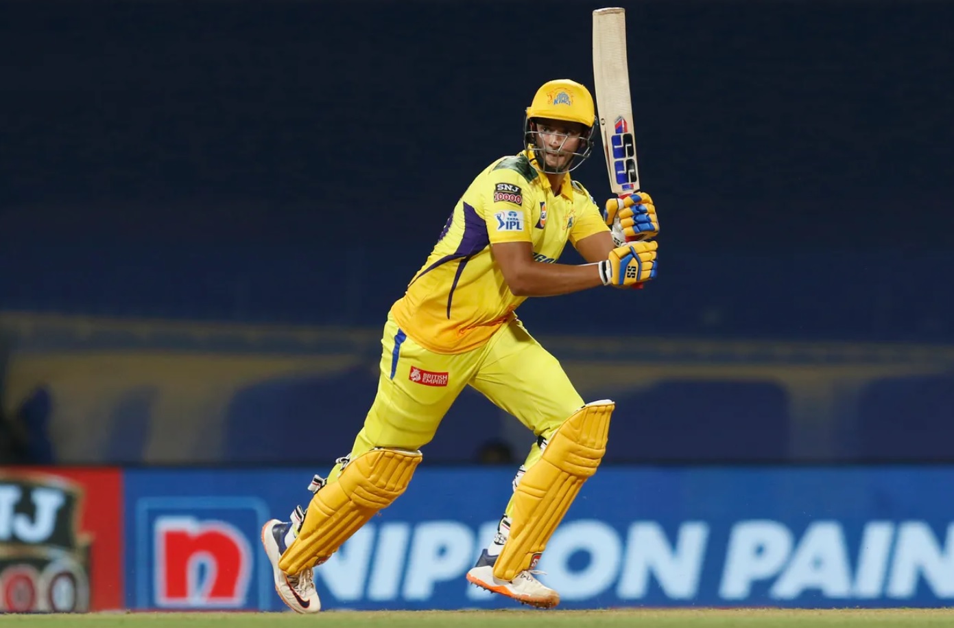 Shivam Dube in action against RCB in IPL 2022