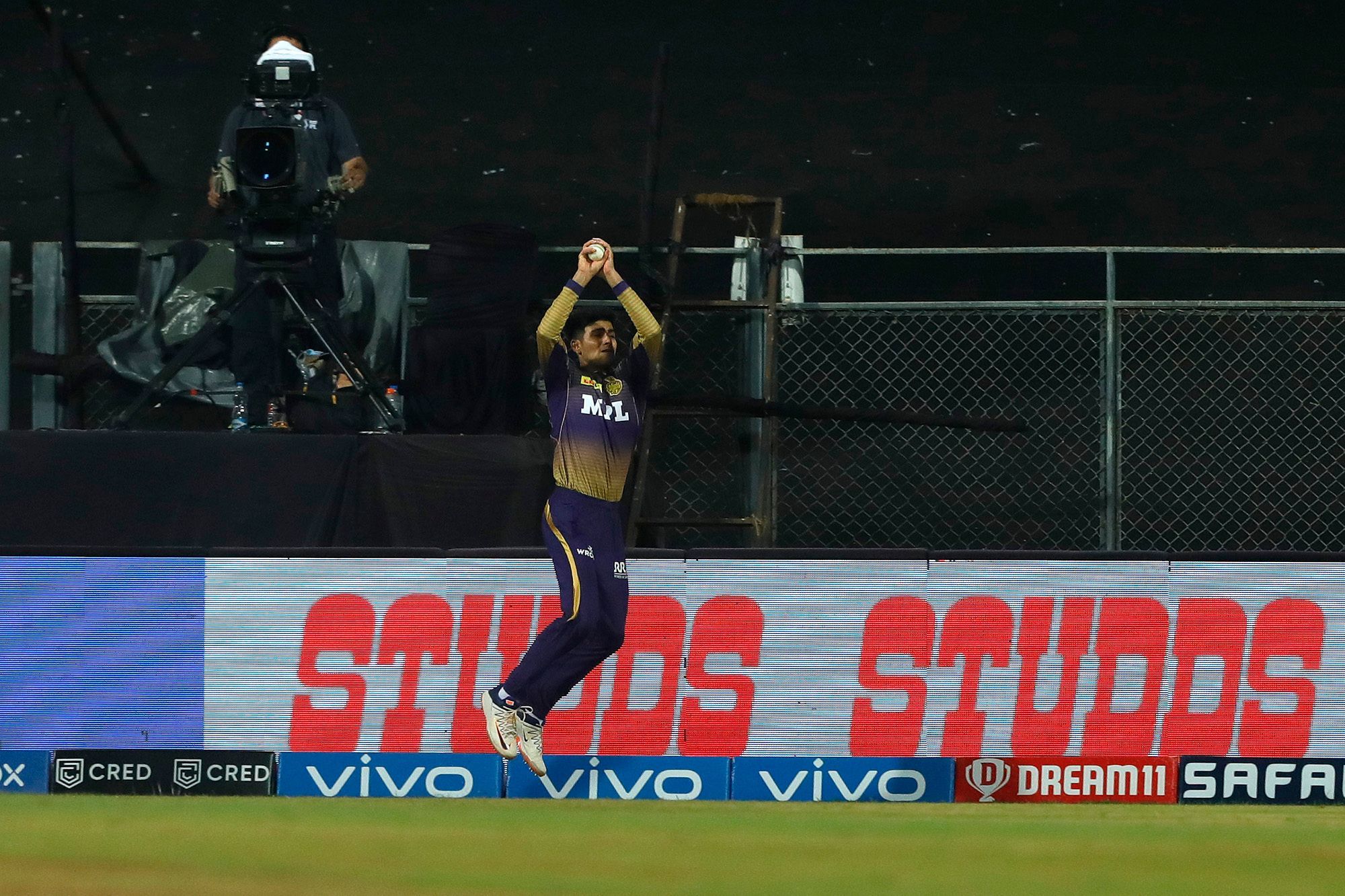 Shubman Gill tries to save six runs