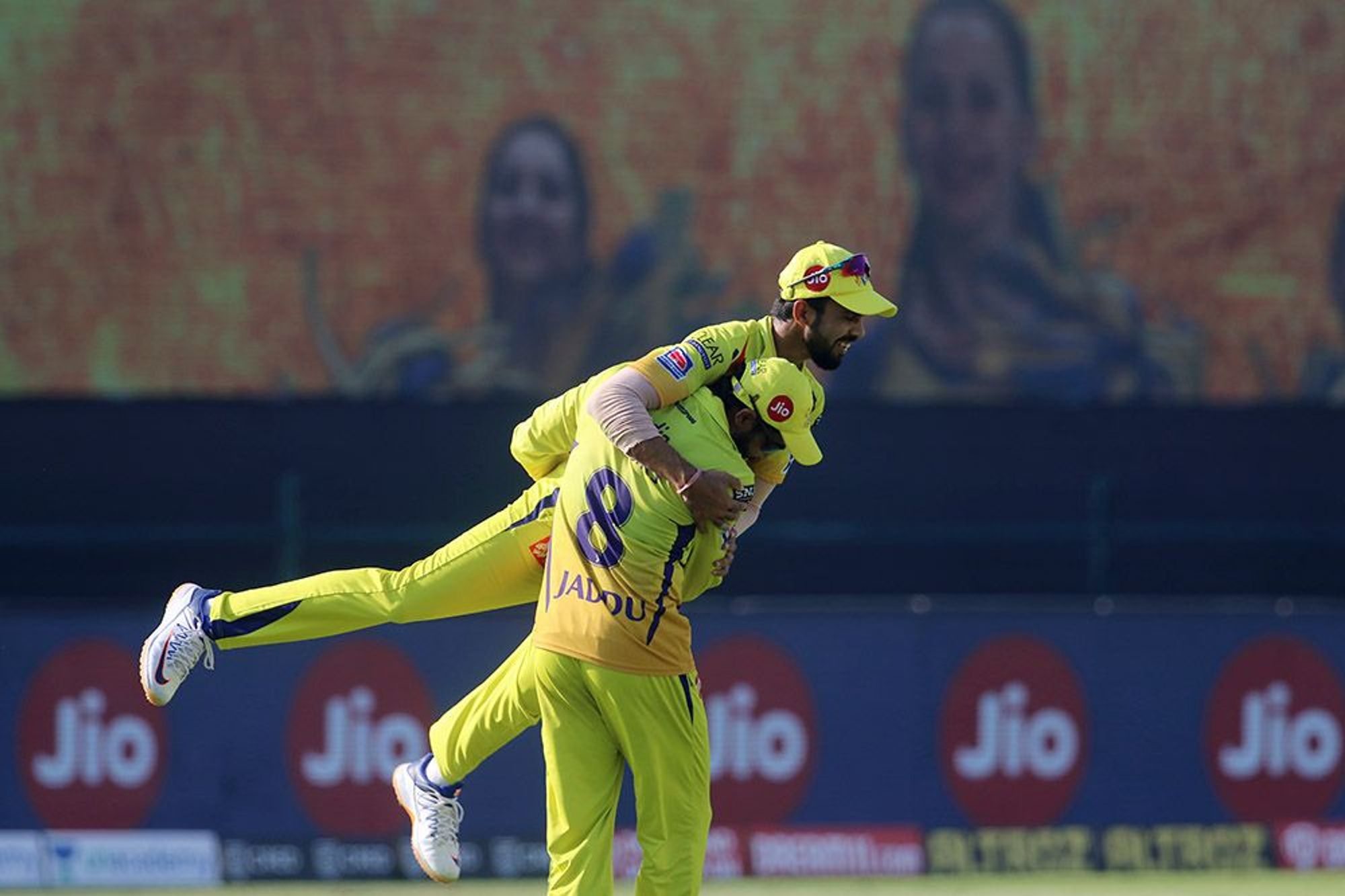 Ruturaj Gaikwad took a stunning catch to dismiss James Neesham
