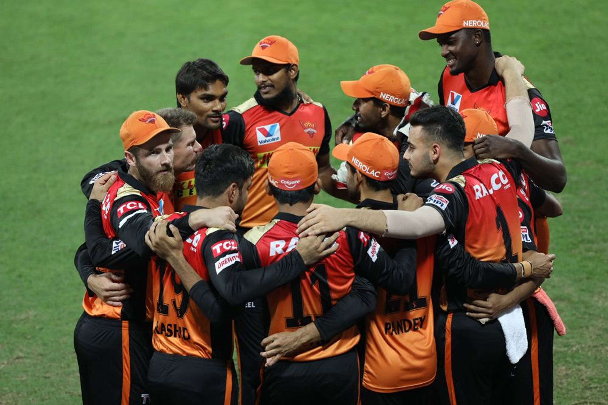 SRH thumped Mumbai to qualify for the playoffs