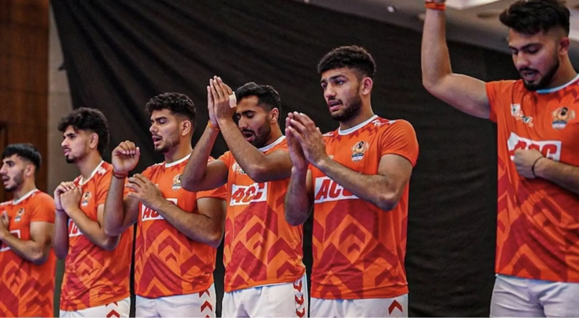 Gujarat Giants End Losing Streak with 33-27 Win Over UP Yoddhas
