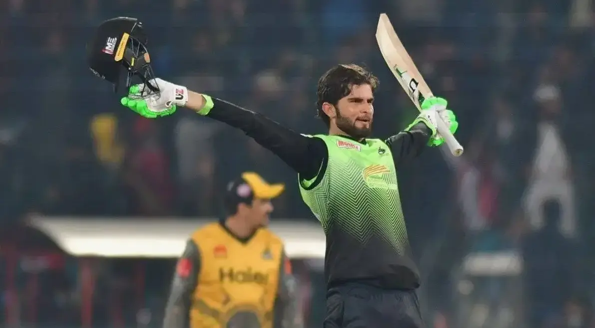 Shahid Afridi – 118 meters.