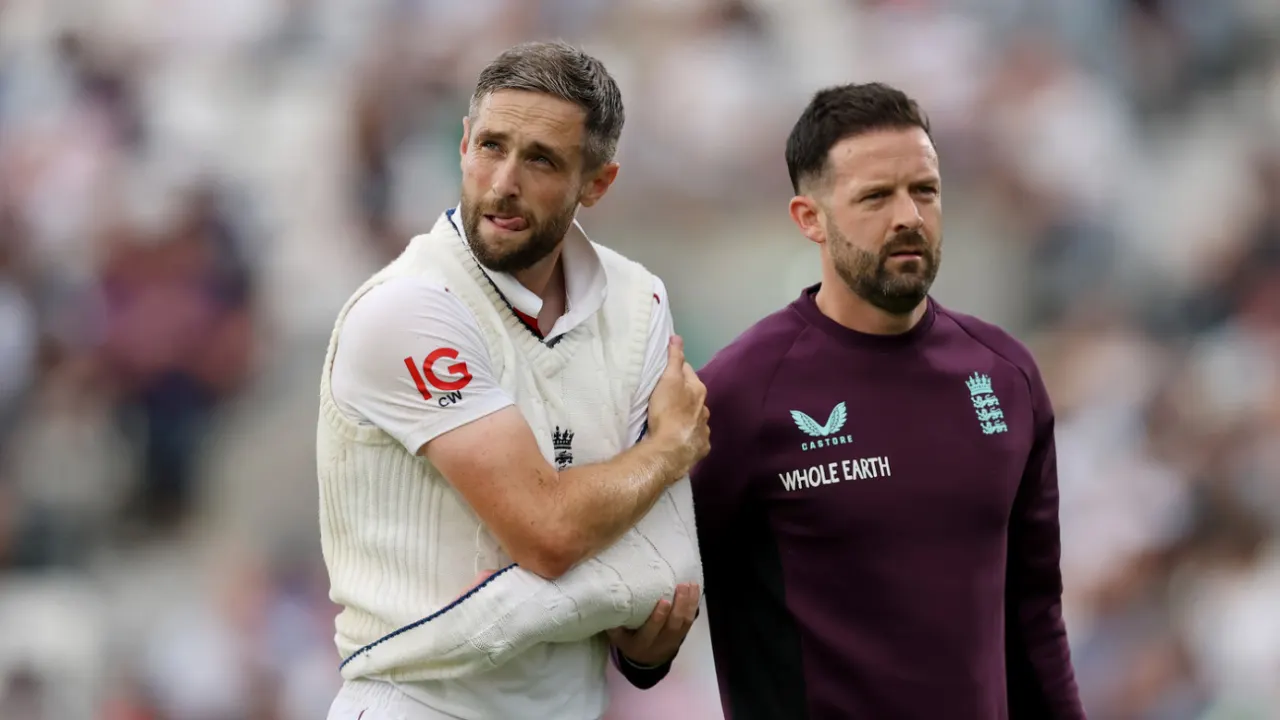 England all-rounder Chris Woakes announces retirement from international cricket