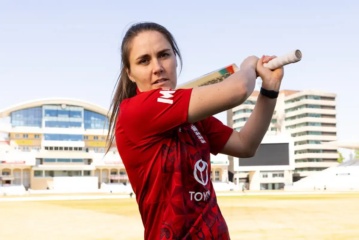 AI Simulation, ENG-W vs IND-W | England keep ODI series alive with 25-run win at Lord's