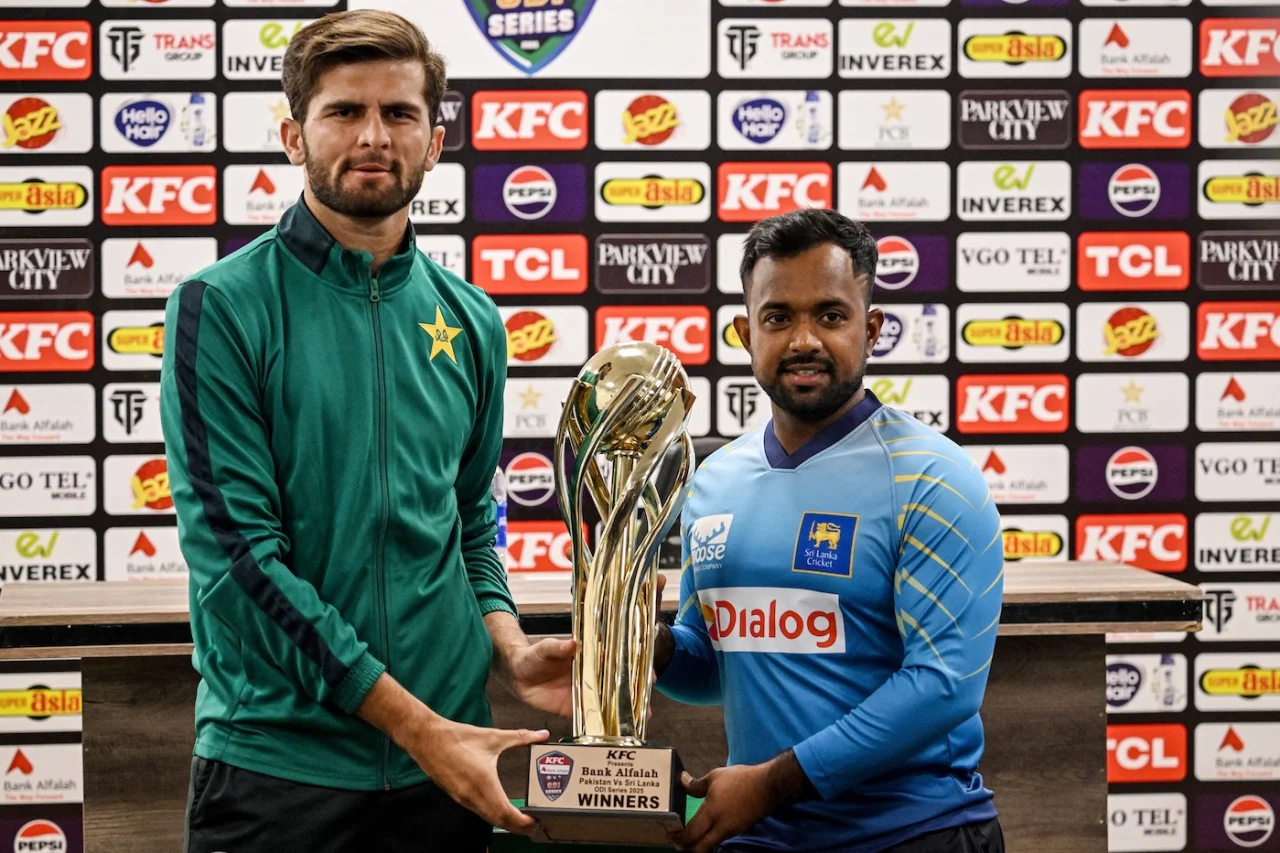 Pakistan captain Shaheen Afridi and Charith Asalanka pose with the ODI series trophy in Rawalpindi