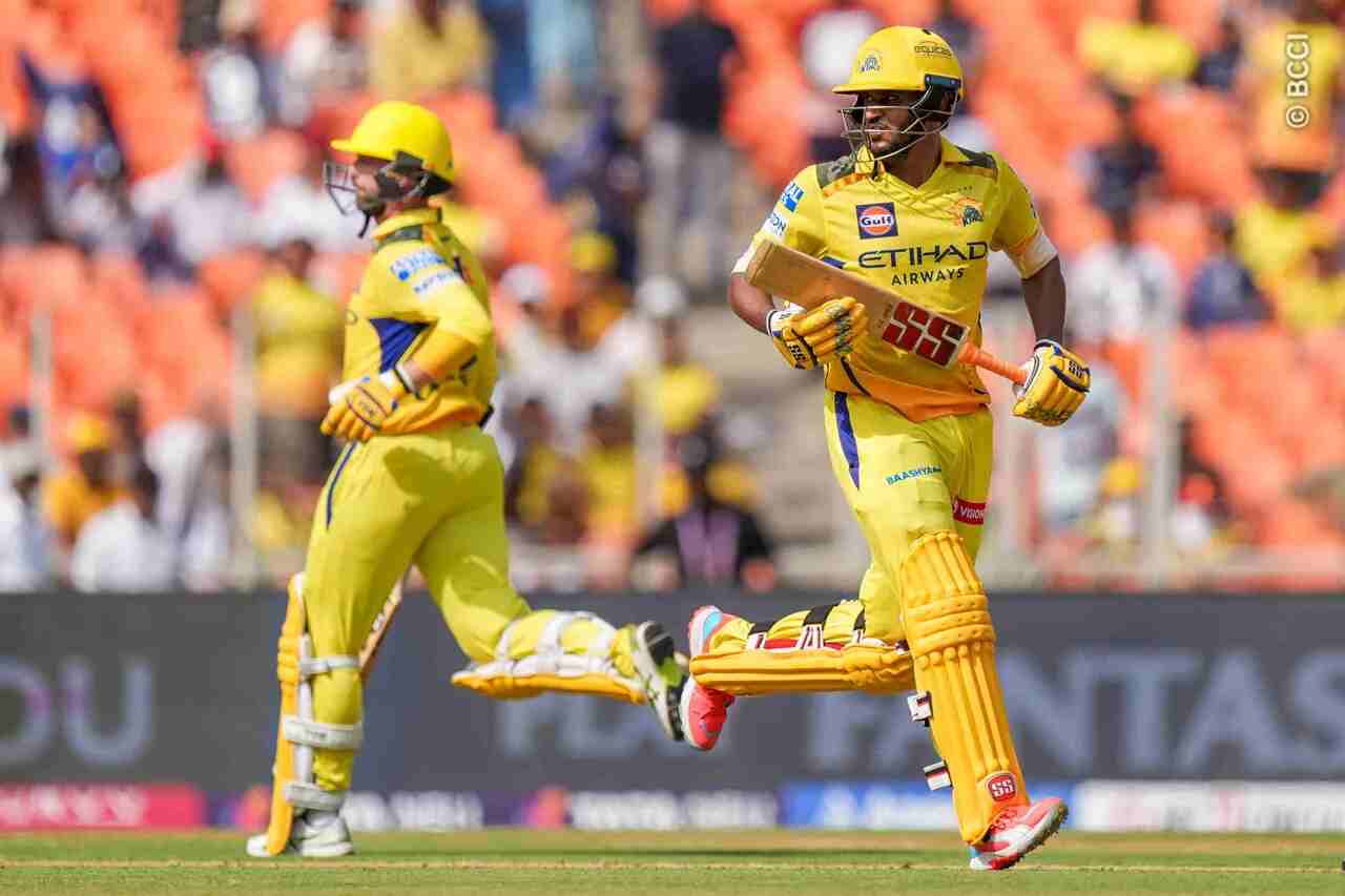 GT vs CSK | Urvil Patel takes Yellow army down memory lane with ‘Murali Vijay’sque flick shot