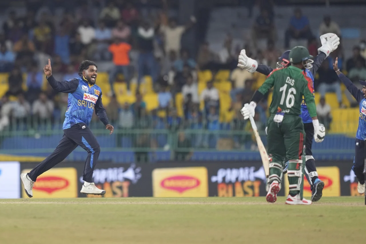 SL vs BAN | Twitter reacts as Saif Hassan exchange a few words during nagin daerby