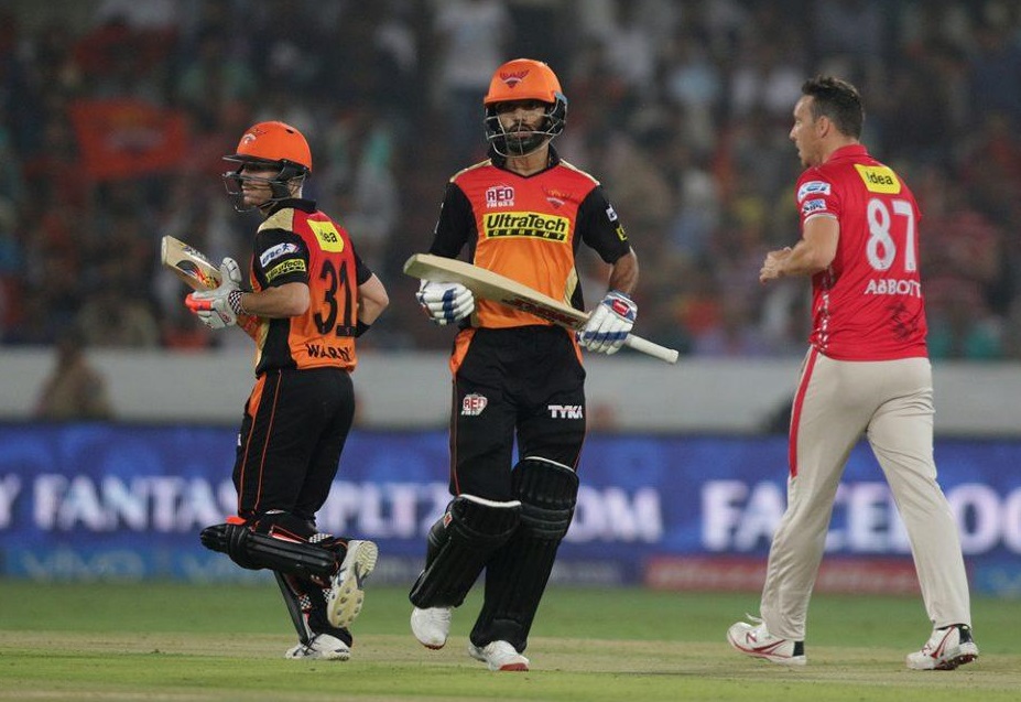 IPL 2016: Warner, Dhawan guide SRH to third win on the trot