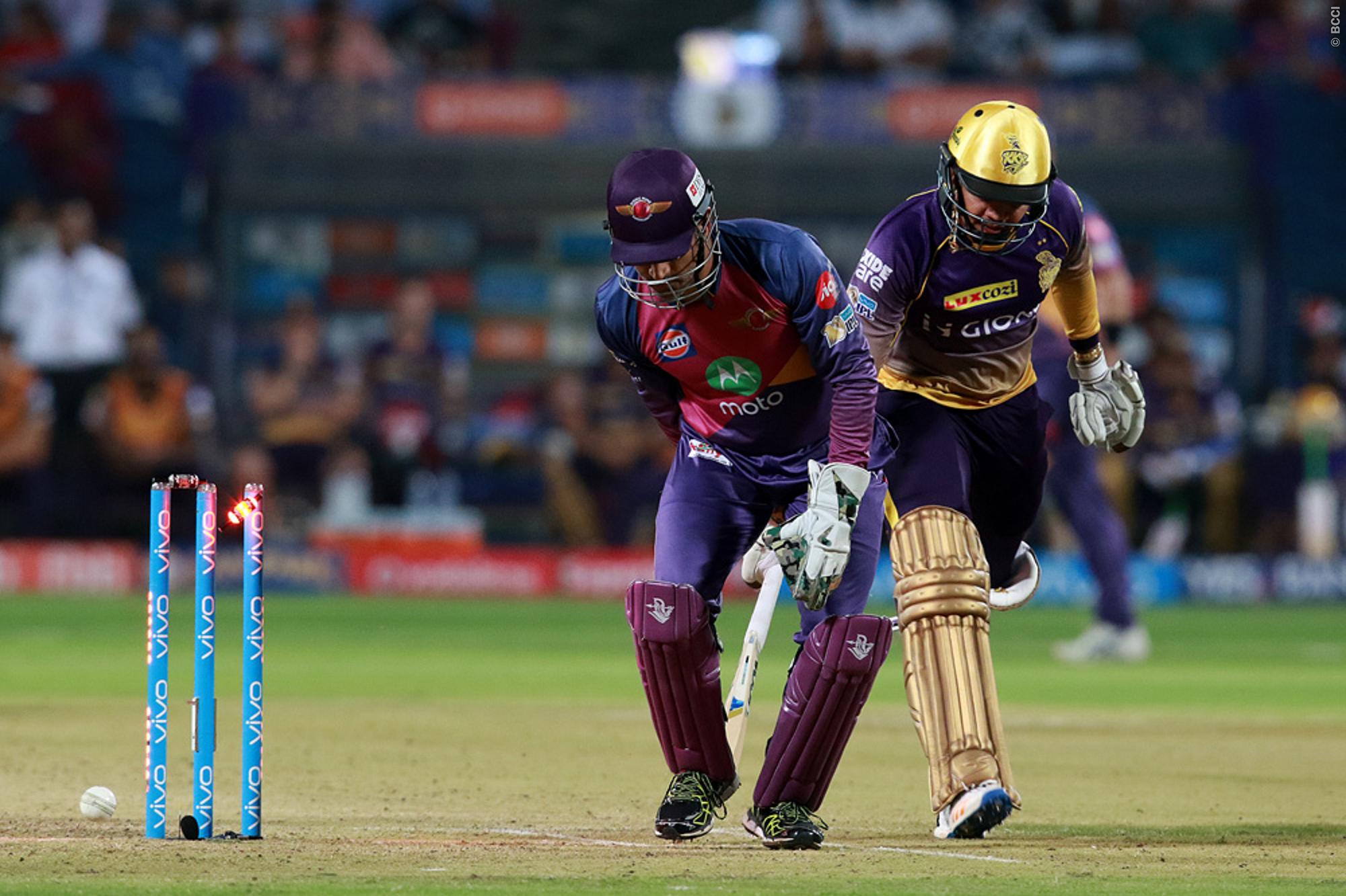 Twitter reacts to Dhoni's wicketkeeping masterclass and Uthappa's batting exploits