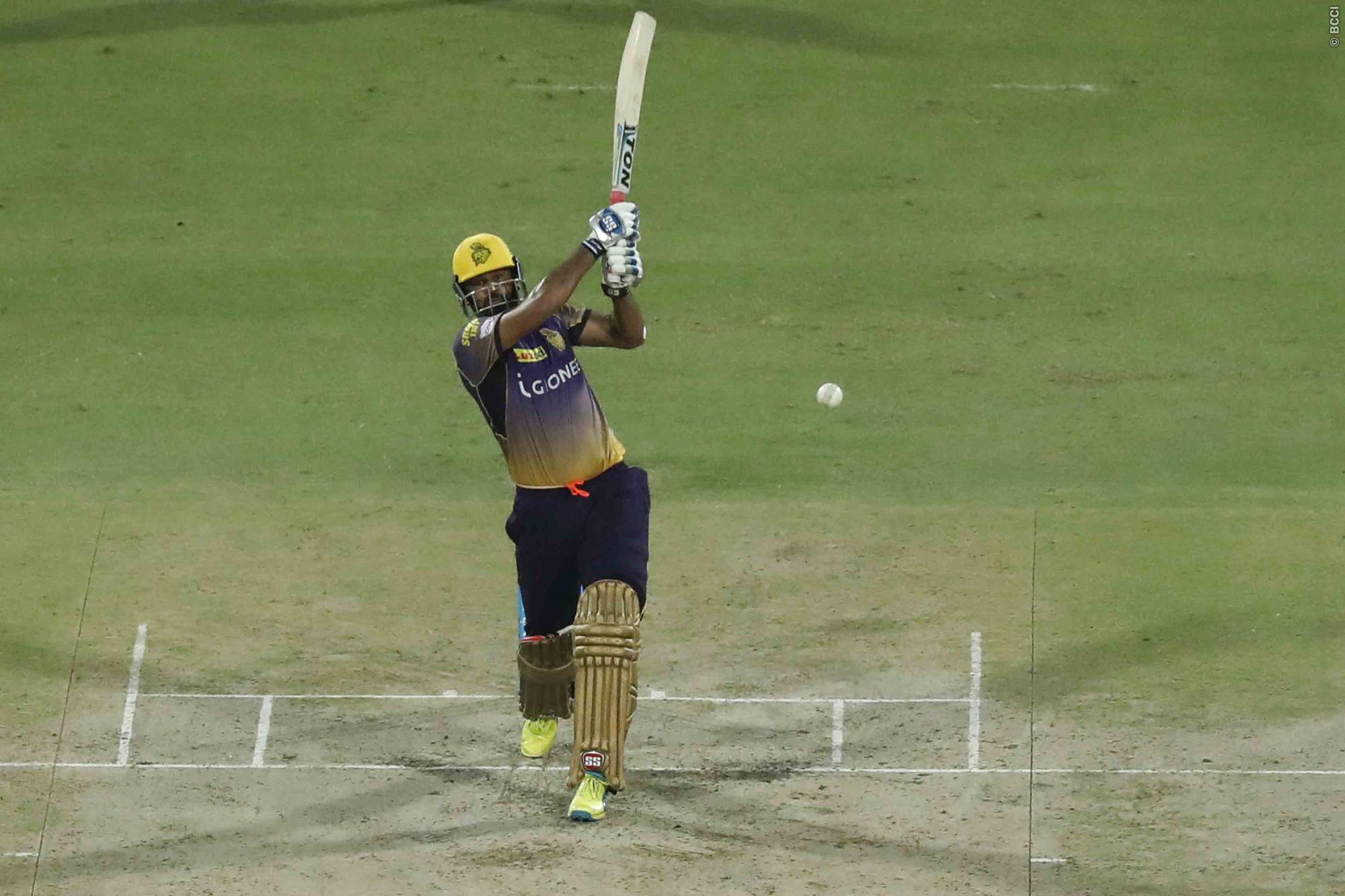 Twitter reacts to Nair's consistency & Pandey's heroics