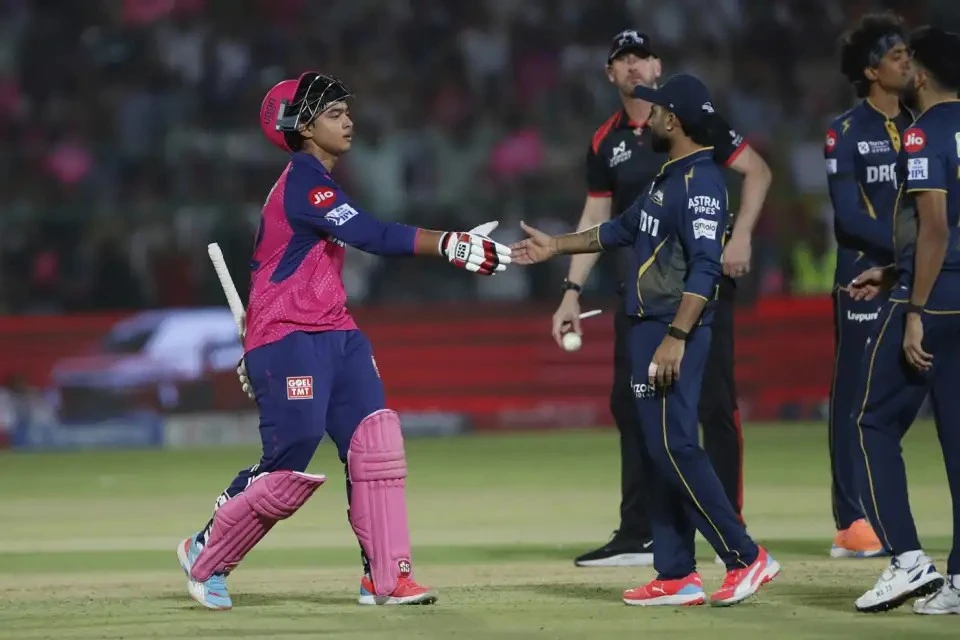 vaibhav-suryavanshi-continued-to-dominate-the-bowlers.