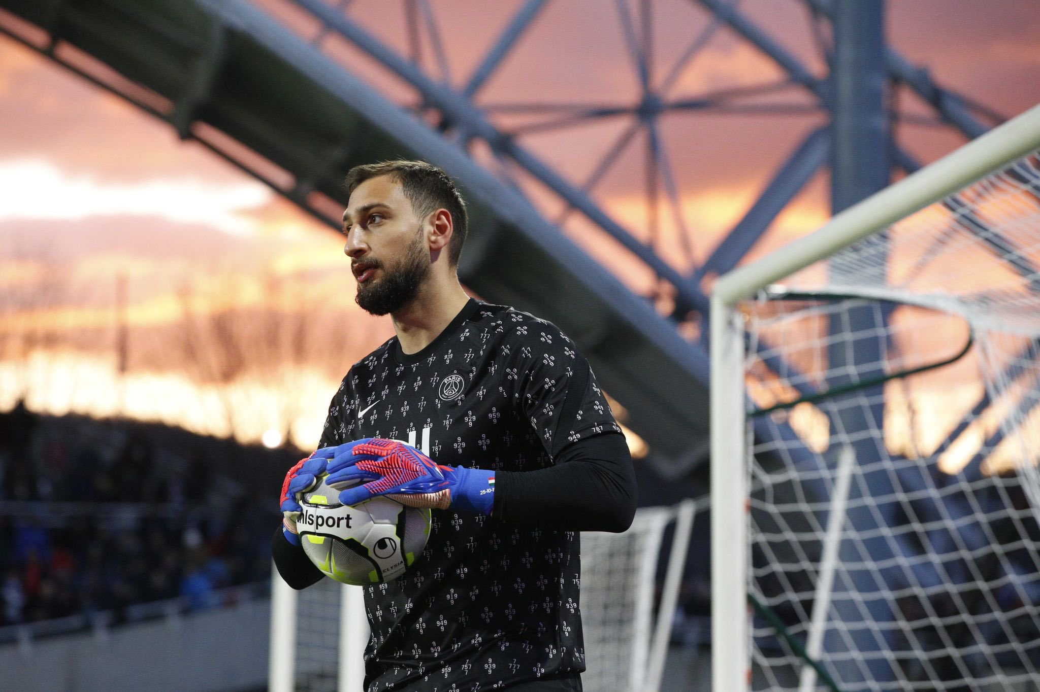 Things certainly have to change as Iâm here to be owner of No 1, asserts Gianluigi Donnarumma