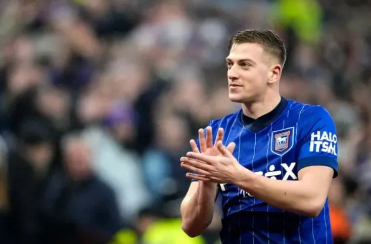 Manchester United Eye Alternatives After £30m Liam Delap Setback