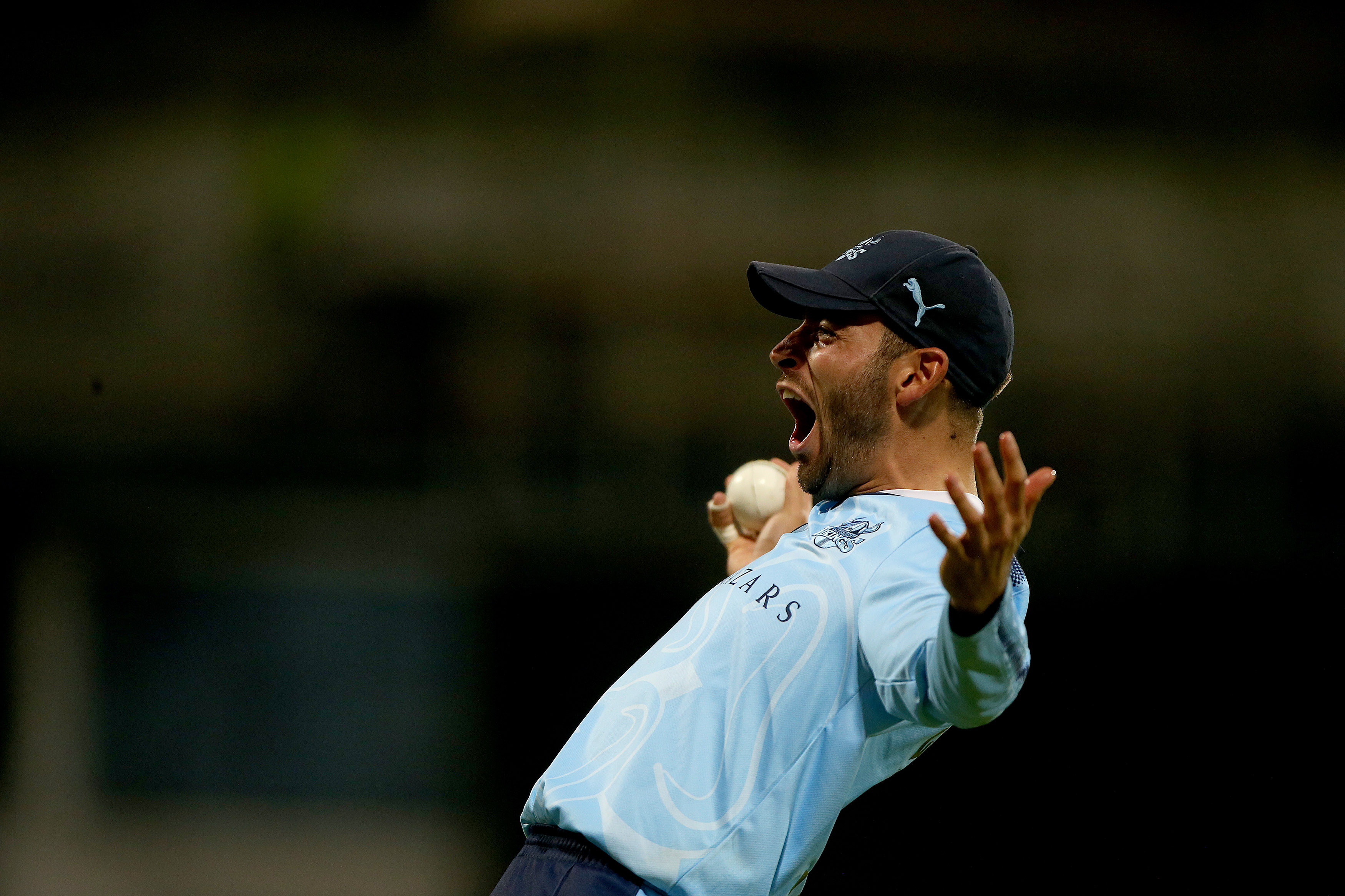 WATCH | Jack Leaning's brilliant reflexes help him pull off a catch from thin air
