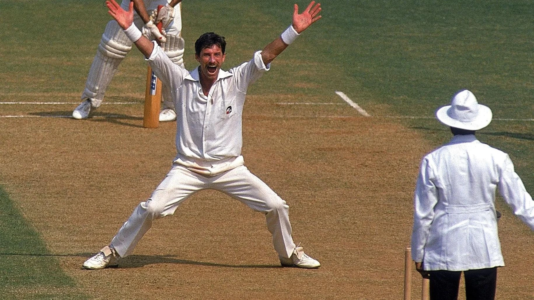Richard Hadlee became first bowler to take 400 Test wickets on 4 February 1990.